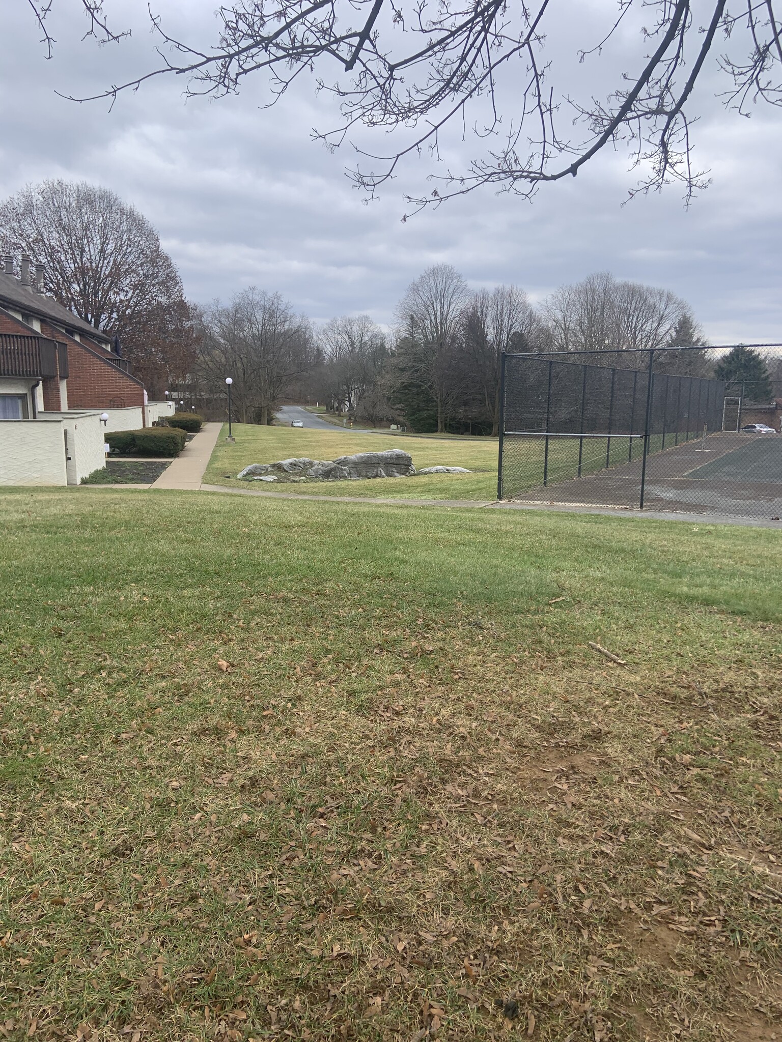 Building Photo - 640 Geneva Dr