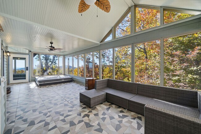 Building Photo - FULLY FURNISHED! Magnificent Panoramic Views!!