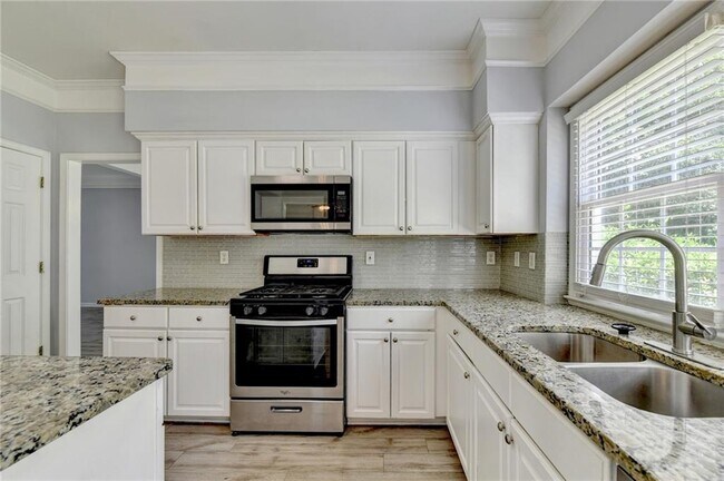 Building Photo - 7635 Harrogate Pl