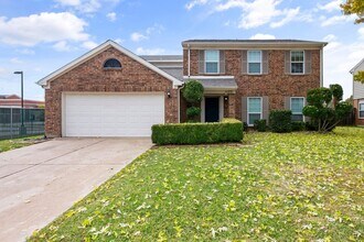 Building Photo - Mansfield Country Club Home