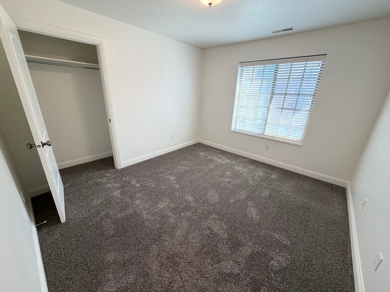 Building Photo - 235 N 1200 W