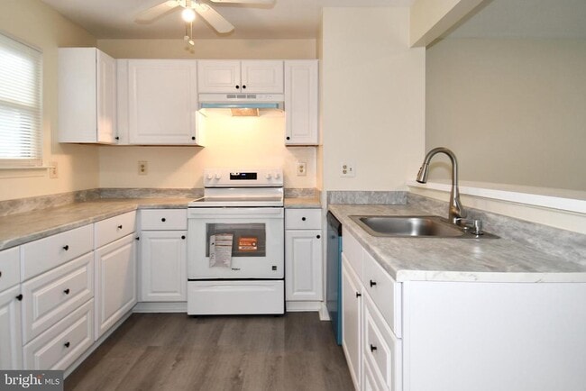 Building Photo - 11521 Aberstraw Way