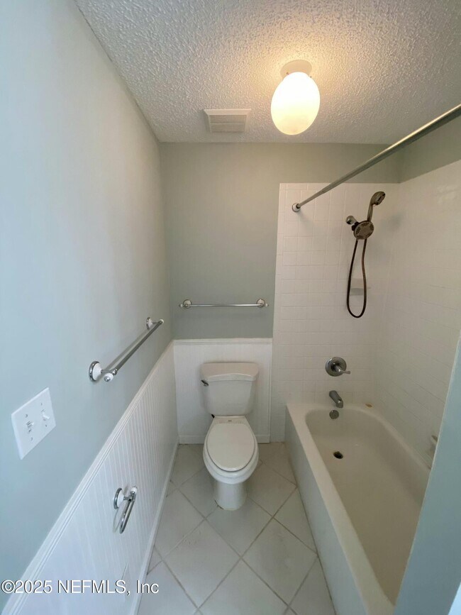 Building Photo - 6213 Lake Tahoe Dr