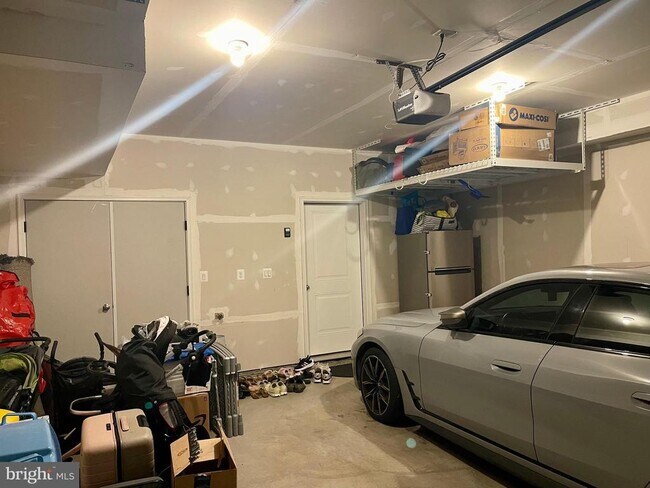 Building Photo - 23006 Sullivans Cove Sq