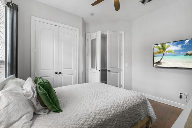 Building Photo - 25 Via Floresta Dr