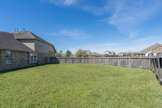 Building Photo - 22918 Caverly Ln