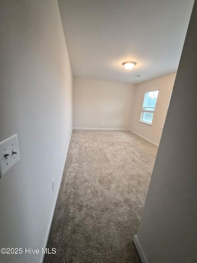 Building Photo - 616 Riggs Rd