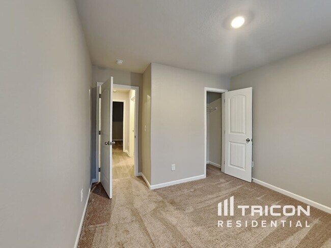 Building Photo - 59 Ivy Bank Dr