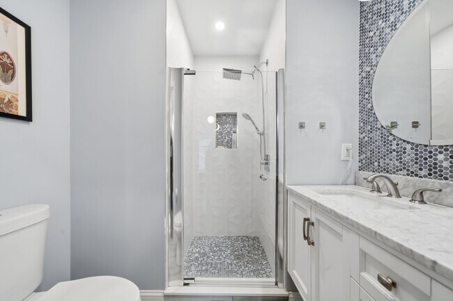 Building Photo - 68 Edson St