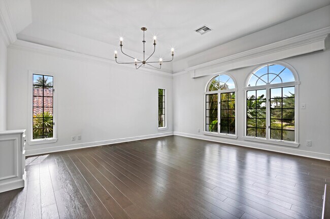Building Photo - 1238 Vista Del Mar Dr N