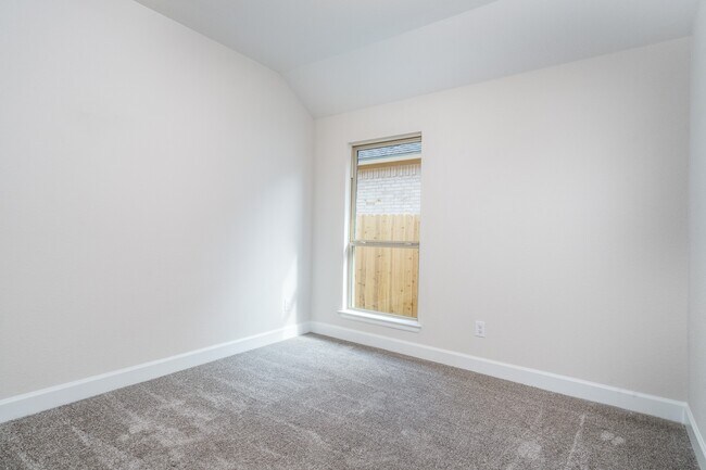 Building Photo - 30314 Ruby Frst Ct