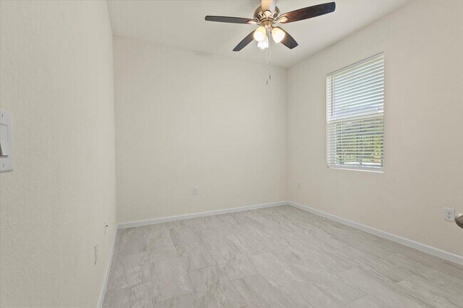 Building Photo - 12133 SW Aventino Dr