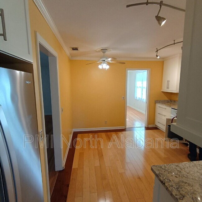 Building Photo - 413 Harolds Dr NW