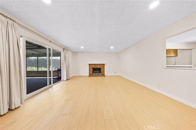 Building Photo - 612 N Maryport Ave