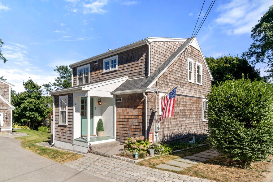 Building Photo - 5 Calebs Ln