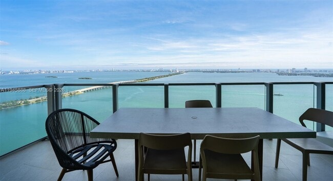 Building Photo - 2900 NE 7th Ave