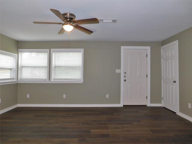 Building Photo - 2301 Bolivar St
