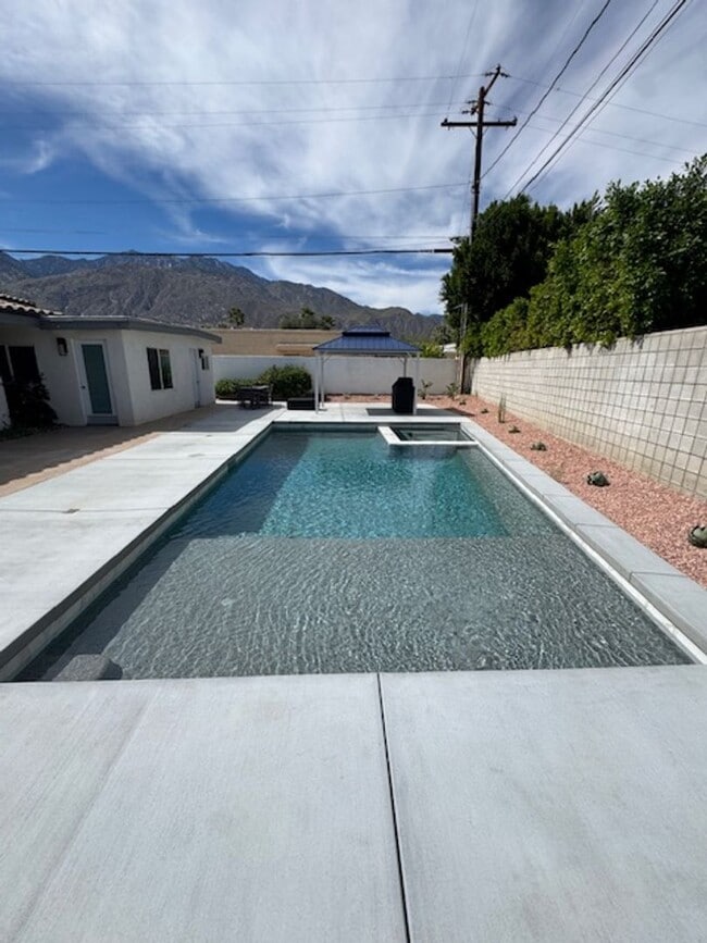 Building Photo - Welcome to your Palm Springs Retreat!