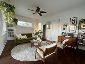 Building Photo - North Park Cottage! LARGE ENCLOSED PRIVATE BACKYARD! Washer & Dryer! Assigned Parking!