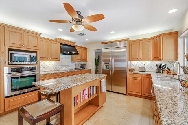 Building Photo - 5870 SW 96th St
