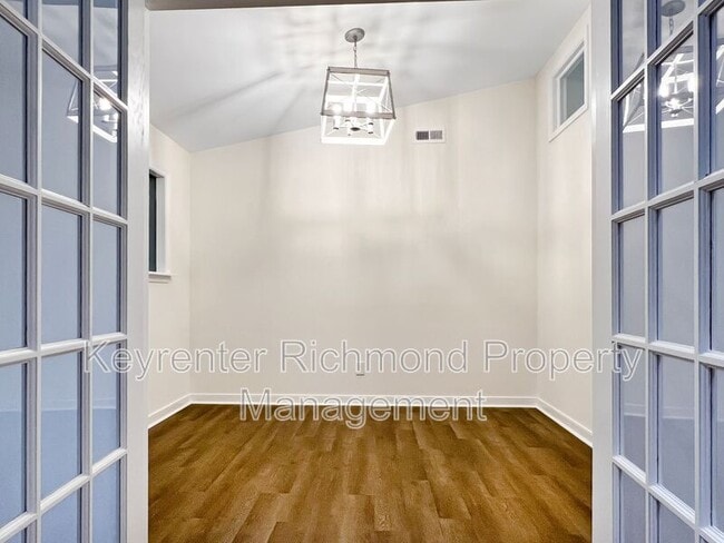 Building Photo - 2112 Autumn Oaks Ln