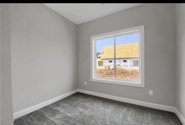 Building Photo - 1 Level Living - Newer Built