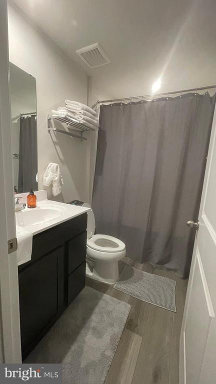 Building Photo - 205 Thicket Dr