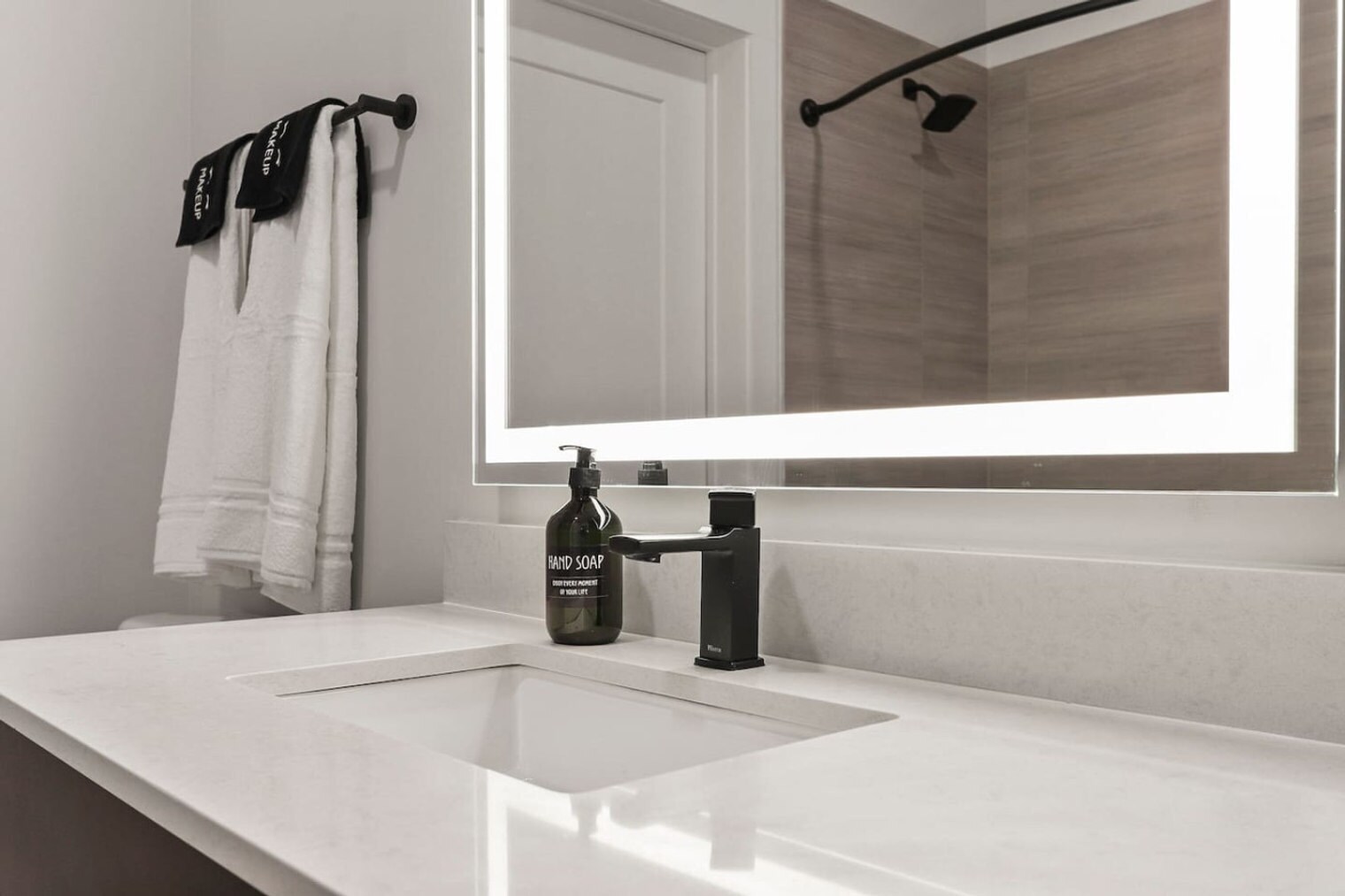 Building Photo - 1116 Gramercy Ln