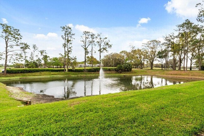 Building Photo - 443 Hamptoncrest Cir