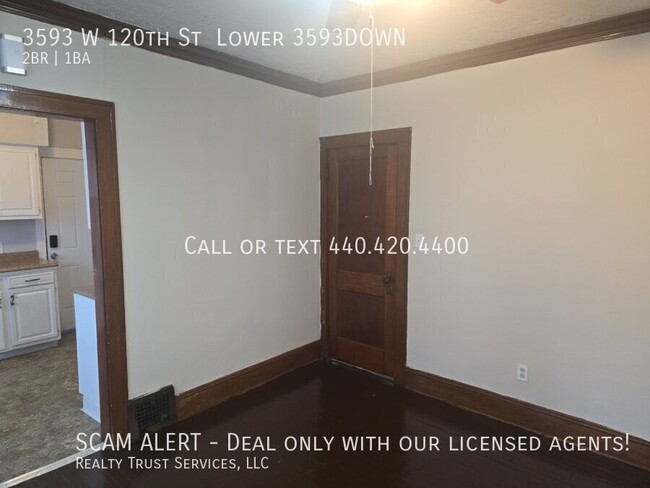 Building Photo - Bright and Lovely 2-Bedroom Unit in Clevel...