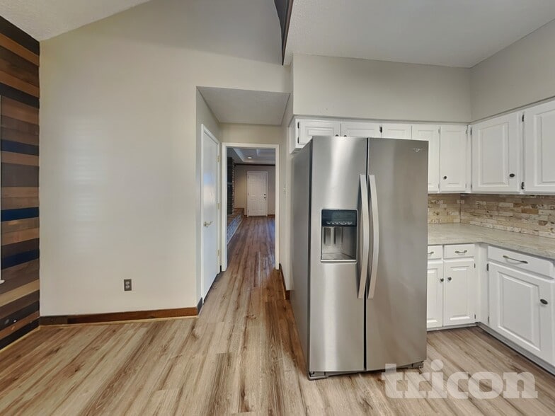 Building Photo - 509 Live Oak Dr