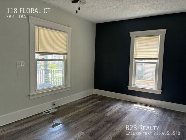 Building Photo - 118 Floral Ct