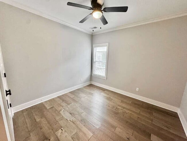 Building Photo - 441 Josephine St