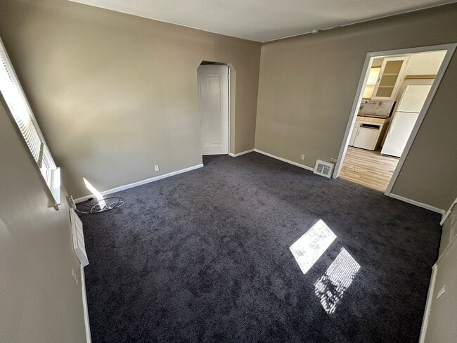 Building Photo - 20939 Beechwood Ave