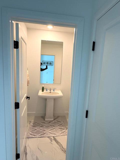 Building Photo - 911 Lindbergh Dr