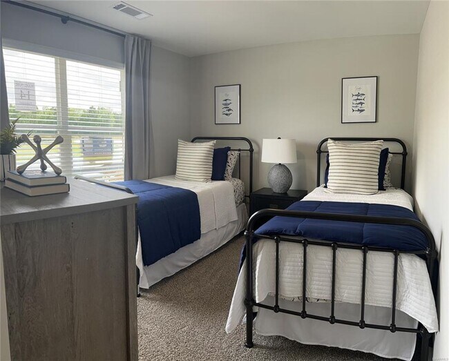 Building Photo - 6006 Singleton St