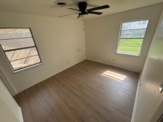 Building Photo - 1402 Missouri Ave