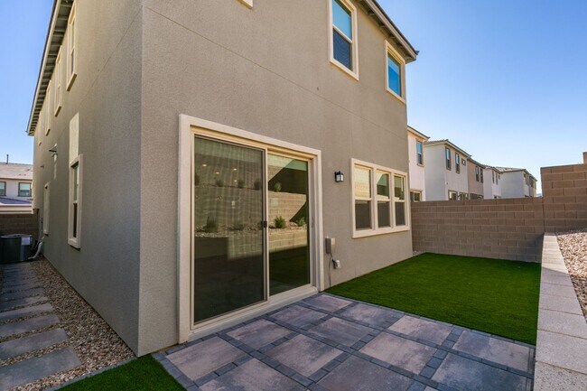 Building Photo - Brand New 4 Bedroom + Den/Office in Summerlin