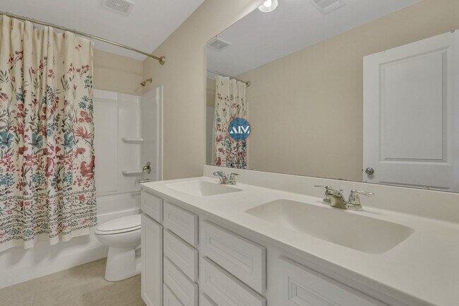 Building Photo - Beautiful Home in Seagrass Station
