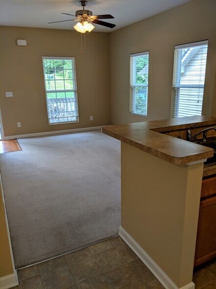 Building Photo - 144 Hood Park Dr