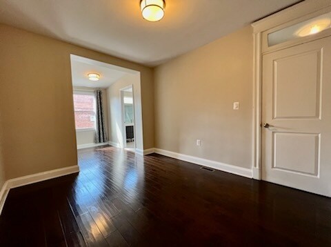 Building Photo - 1420 Trinidad Ave NE