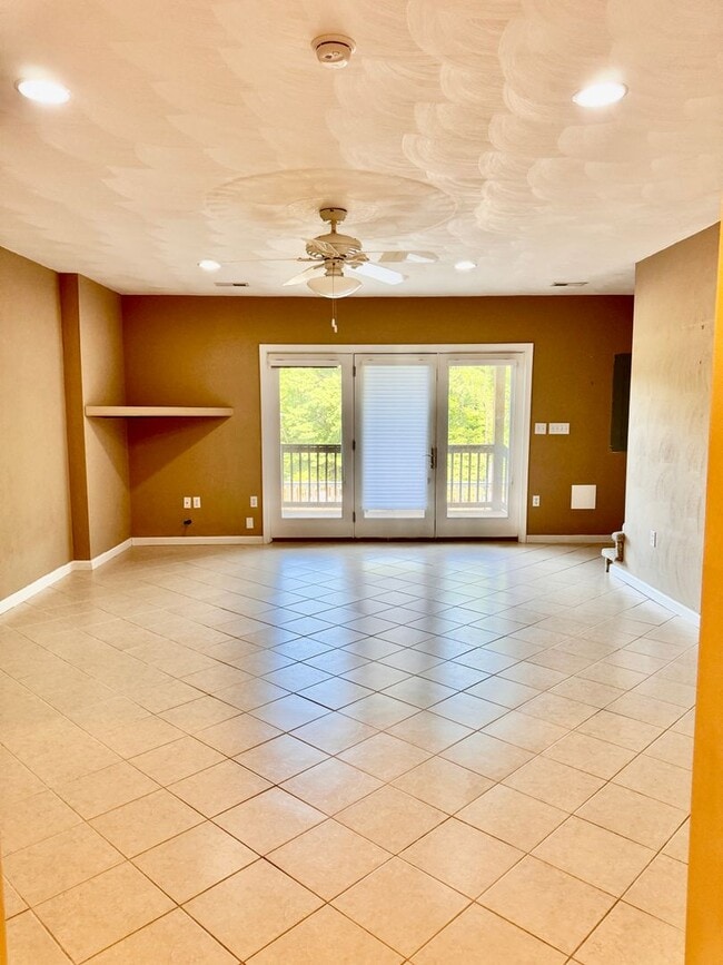 Building Photo - 500 Cambridge Ct