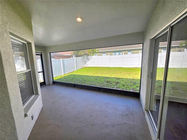 Building Photo - 730 Straw Lake Dr