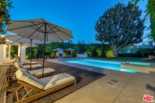 Building Photo - 10424 Valley Spring Ln