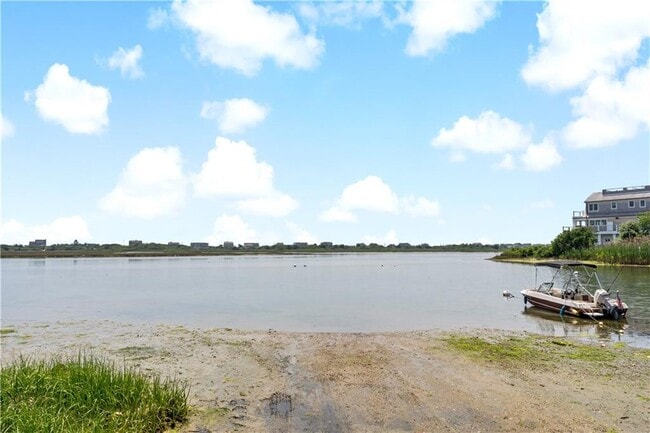 Building Photo - 39 Salt Pond Way