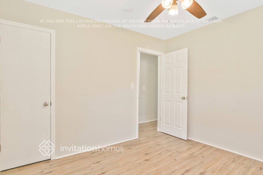 Building Photo - 927 28th St NW