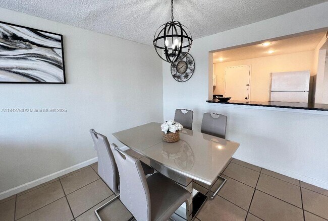 Building Photo - 401 Golden Isles Dr