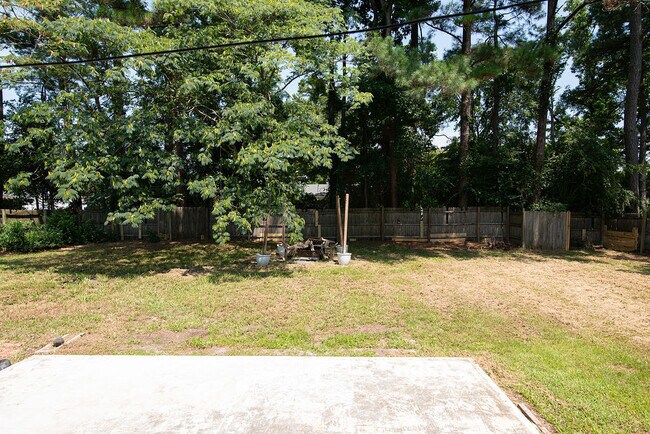 Building Photo - 124 Carolina Cir