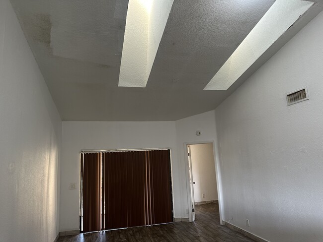 Building Photo - 2541 NW 56th Ave