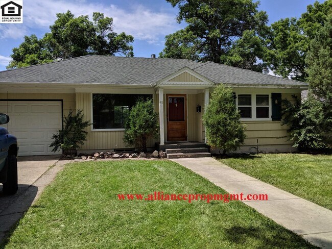 Building Photo - 411S14
